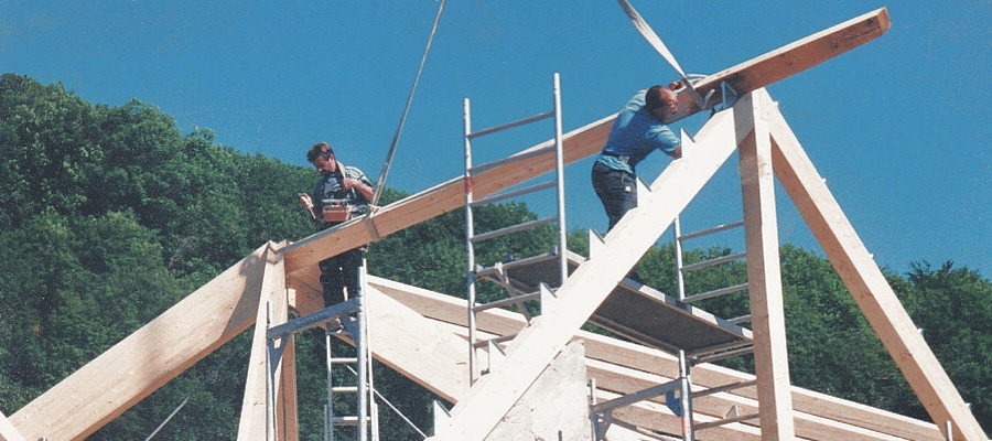 Wir sind ein kleines flexibles Team mit derzeit drei festangestellten Mitarbeitern...